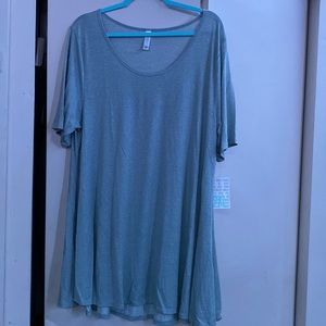LuLaRoe 2XL Perfect T